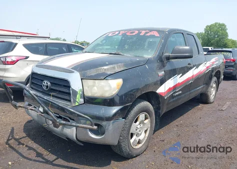 2008 Toyota Tundra Sr5 5.7L V8 z USA, uszkodzony, nr VIN 5TBBV54178S514861
